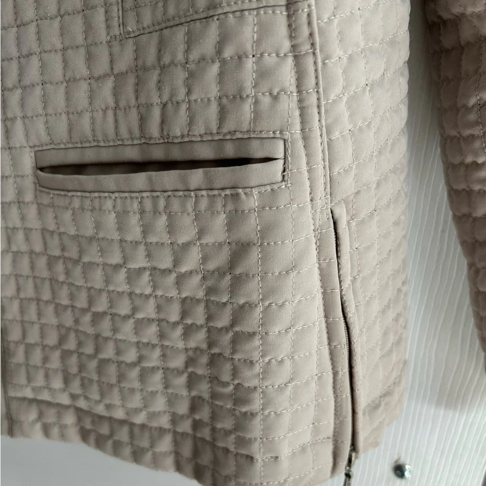 Jacket - Picture 3 of 6